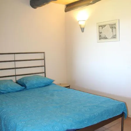 Holiday home Ancienne Fermette Renovee Pour 10 Personnes